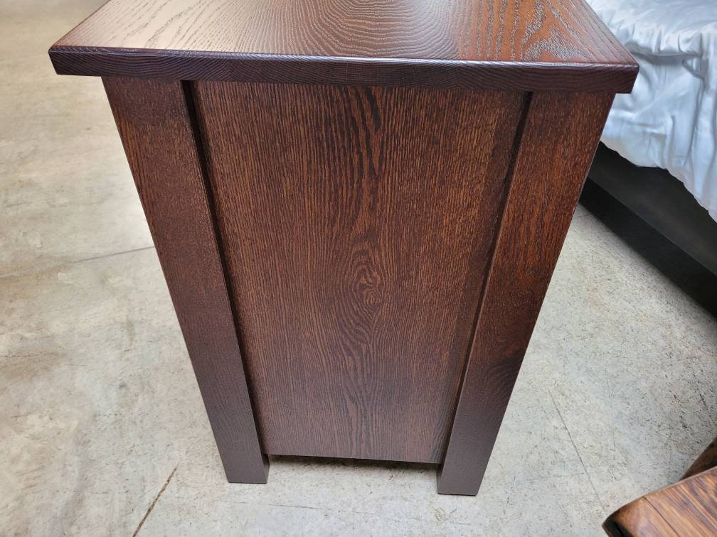 Solid Oak TV Console Entertainment Center. Amish Built 60"long X 20" deep X 33" tall, Free Shipping