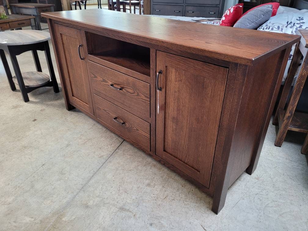 Solid Oak TV Console Entertainment Center. Amish Built 60"long X 20" deep X 33" tall, Free Shipping